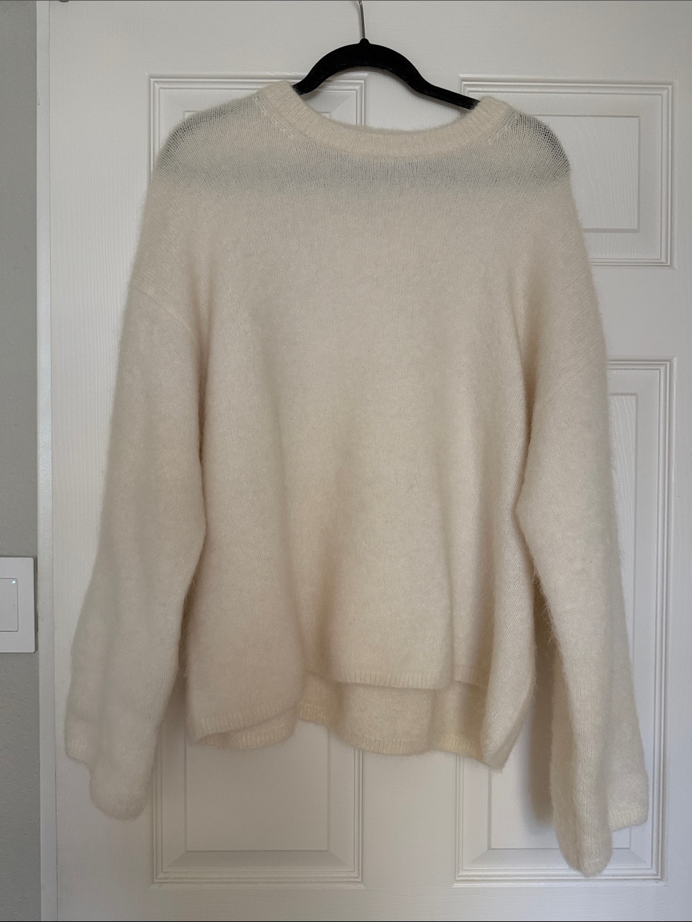 H&M Light Cream Women's Cozy Knit Sweater